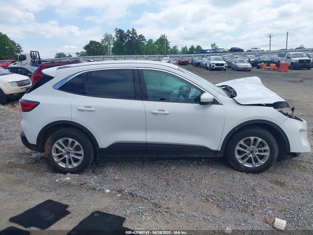 1FMCU0G61LUC46897 Ford ESCAPE SE