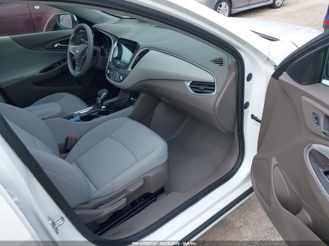 1G1ZD5ST7PF176169 Chevrolet Malibu Fwd 1lt