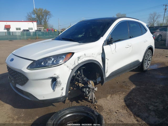 1FMCU9J98LUB45539 Ford Escape Titanium