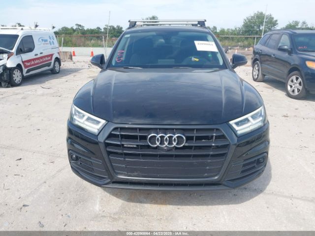 WA1CNAFY2K2018518 Audi Q5 45 Premium