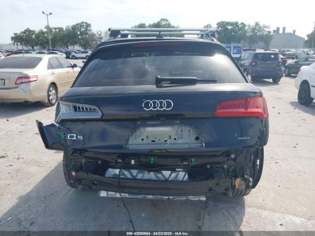 WA1CNAFY2K2018518 Audi Q5 45 Premium