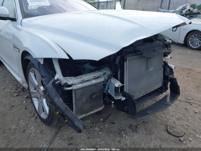 SAJAJ4FX7JCP23102 Jaguar Xe 25t Premium