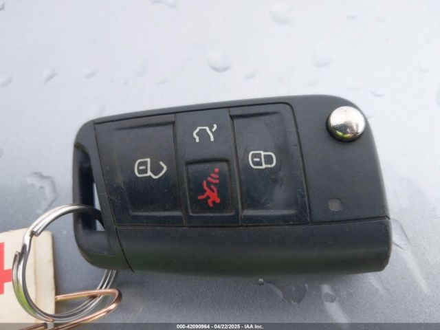 3VV0B7AX2KM070101 Volkswagen Tiguan 2.0t S
