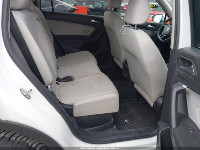 3VV0B7AX2KM070101 Volkswagen Tiguan 2.0t S