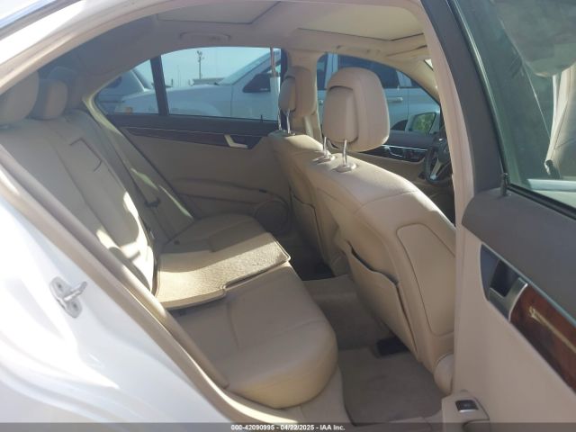 WDDGF8AB4ER303108 Mercedes-Benz C 300 Luxury 4matic/sport 4matic