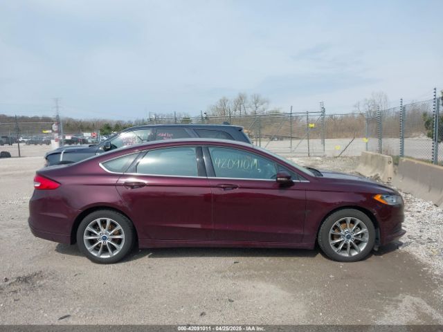 3FA6P0HDXHR350377 Ford FUSION SE