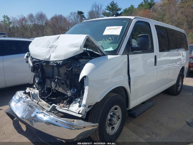 1GAWGFFGXH1343216 Chevrolet Express 2500 Lt