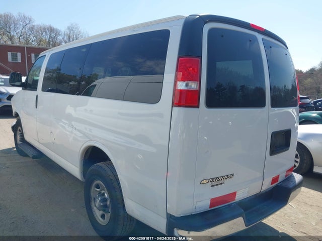 1GAWGFFGXH1343216 Chevrolet Express 2500 Lt