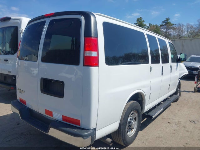 1GAWGFFGXH1343216 Chevrolet Express 2500 Lt