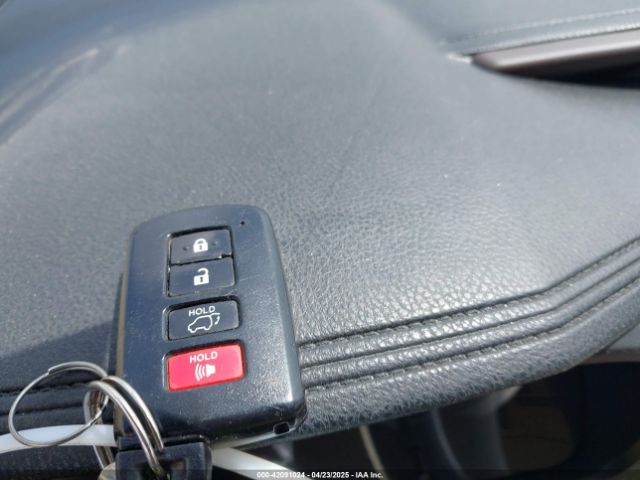 5TDKKRFH3GS170784 Toyota Highlander Xle V6