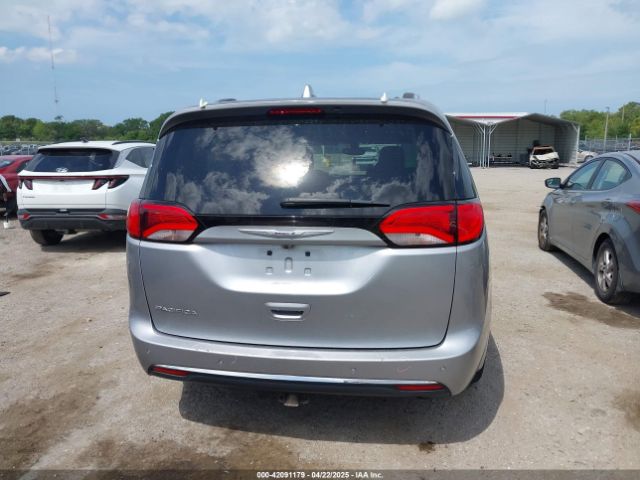2C4RC1BG1LR268936 Chrysler Pacifica Touring L