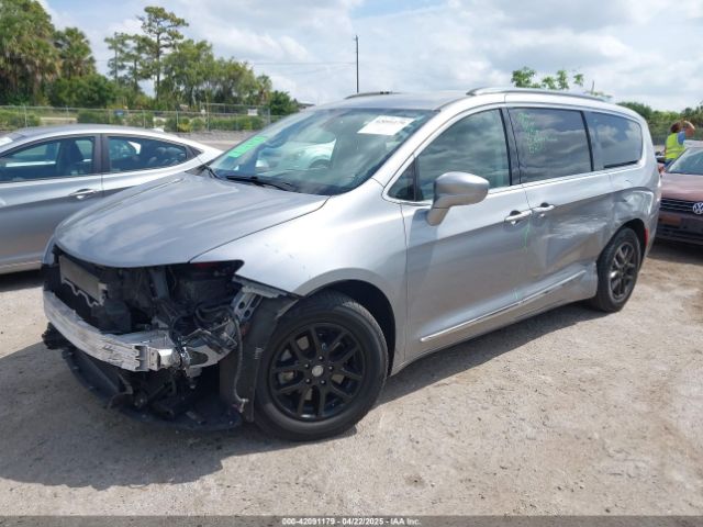 2C4RC1BG1LR268936 Chrysler Pacifica Touring L