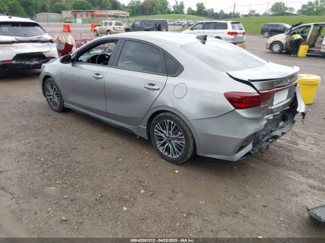 3KPF54AD6PE578979 KIA Forte Gt-line