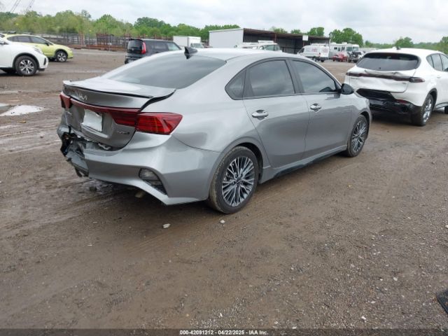 3KPF54AD6PE578979 KIA Forte Gt-line