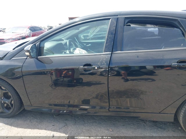 1FADP3L91GL328258 Ford FOCUS ST