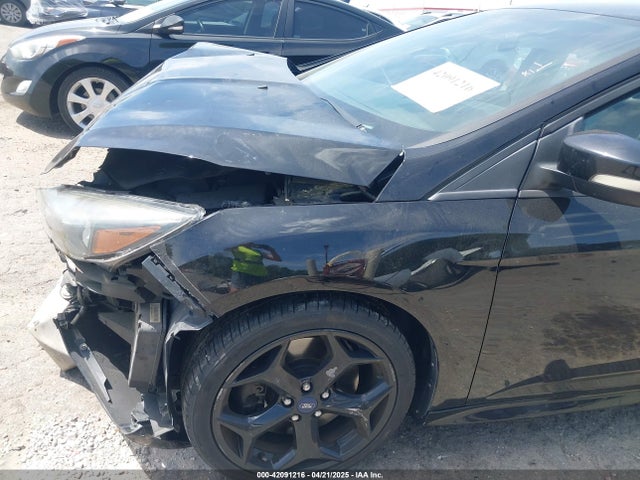 1FADP3L91GL328258 Ford FOCUS ST