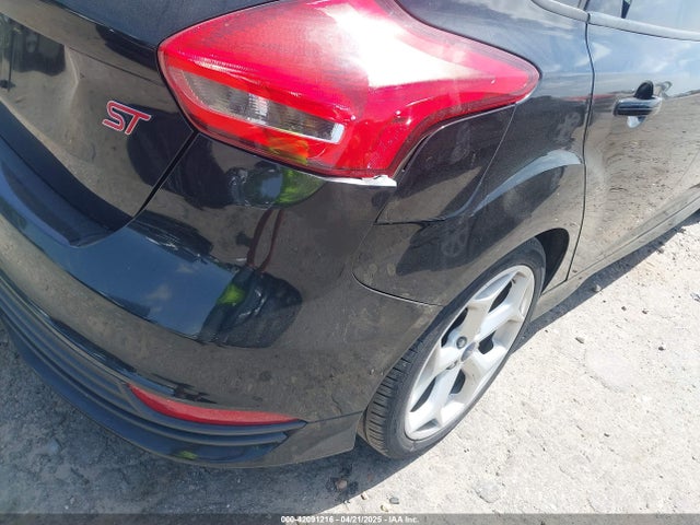 1FADP3L91GL328258 Ford FOCUS ST