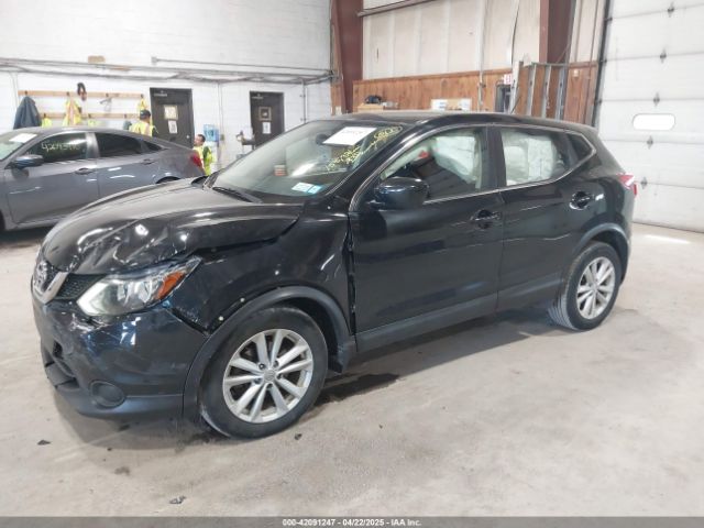 JN1BJ1CR8HW142453 Nissan Rogue Sport S