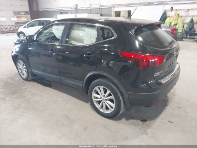 JN1BJ1CR8HW142453 Nissan Rogue Sport S