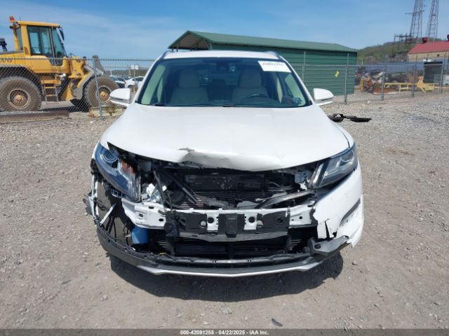 5LMCJ2D90JUL14751 Lincoln MKC SELECT
