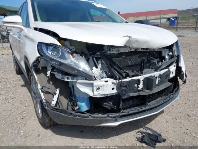 5LMCJ2D90JUL14751 Lincoln MKC SELECT