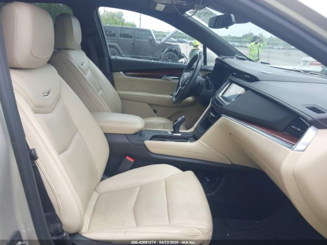 1GYKNDRS0HZ116189 Cadillac XT5 LUXURY