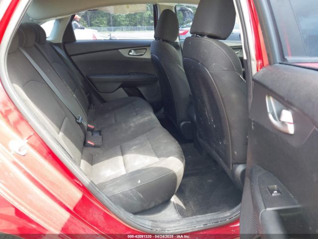3KPF24AD8KE063452 KIA Forte Lxs