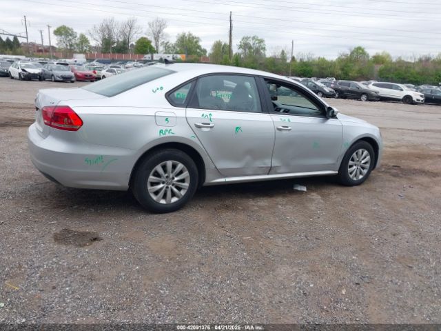1VWAT7A32FC003645 Volkswagen Passat 1.8t Wolfsburg Edition
