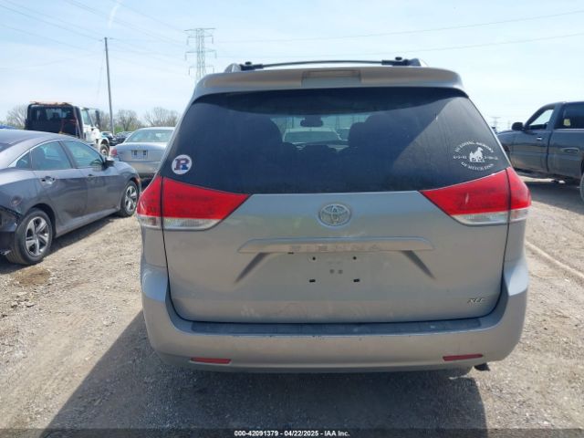 5TDYK3DC9ES413283 Toyota Sienna Xle V6 8 Passenger