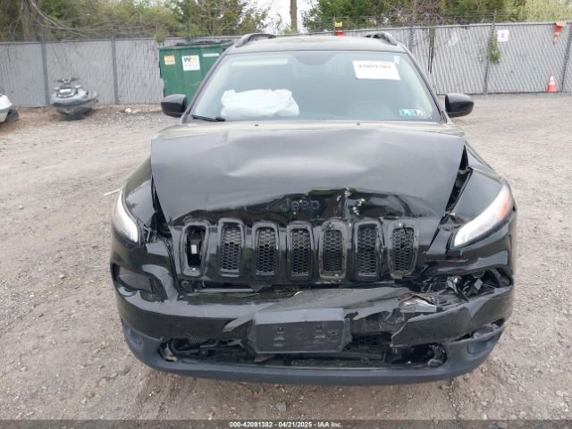 1C4PJMCB7JD555019 Jeep Cherokee Latitude 4x4