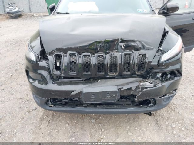 1C4PJMCB7JD555019 Jeep Cherokee Latitude 4x4