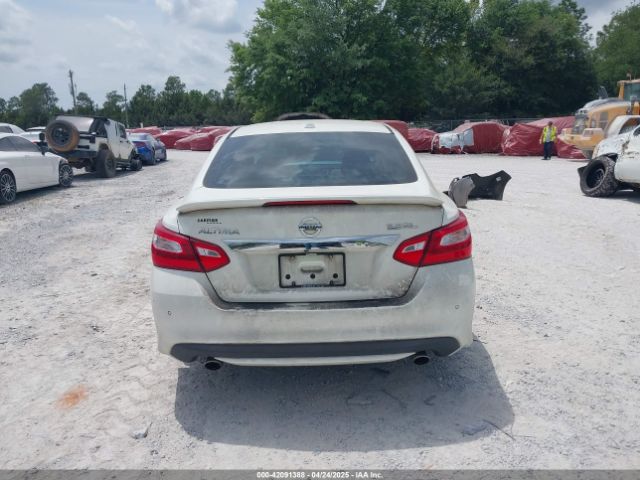 1N4BL3AP8HC221732 Nissan Altima 3.5 Sl