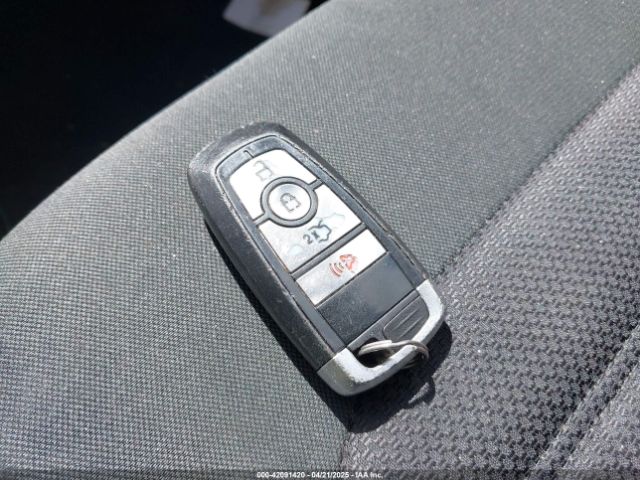 3FA6P0H72HR405057 Ford FUSION SE