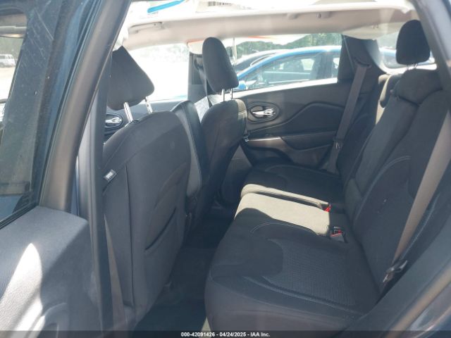 1C4PJLCB5MD155930 Jeep Cherokee Latitude Fwd