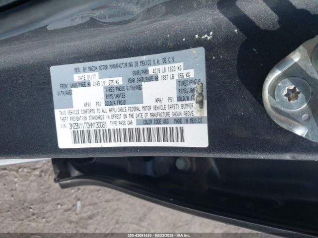2017 MAZDA MAZDA3 3MZBN1V70HM130081 Photo 8