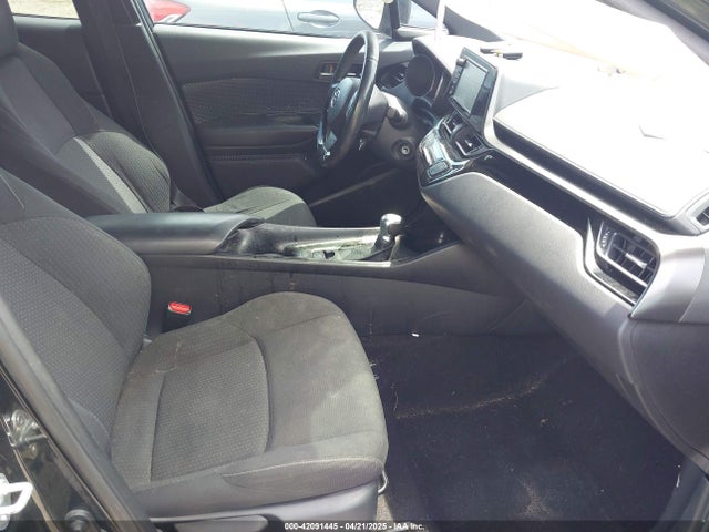 Toyota C-HR XLE 2018 NMTKHMBX0JR008423 Image 5