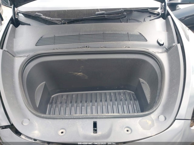 2024 TESLA MODEL Y 7SAYGDEE6RA271573 Photo 9