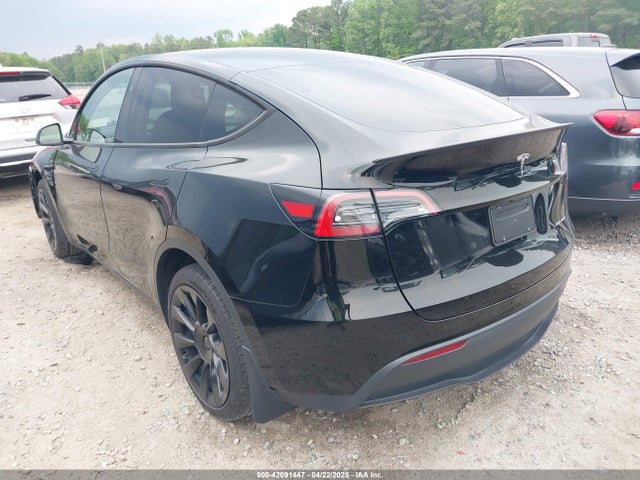 2024 TESLA MODEL Y 7SAYGDEE6RA271573 Photo 2