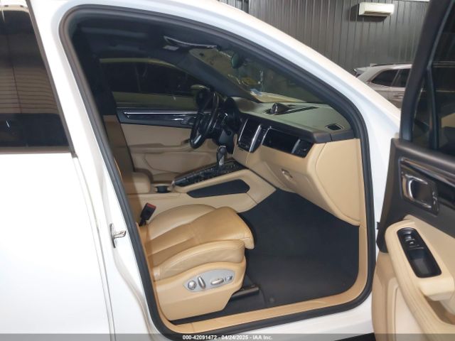2018 PORSCHE MACAN WP1AA2A53JLB21210 Photo 4