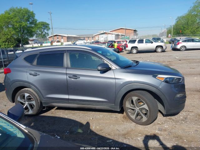 KM8J33A22GU027907 Hyundai Tucson Sport