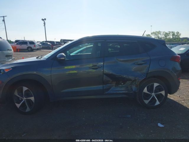 KM8J33A22GU027907 Hyundai Tucson Sport