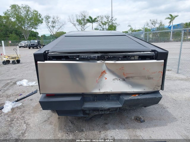 2024 TESLA CYBERTRUCK 7G2CEHED5RA001548 Photo 5