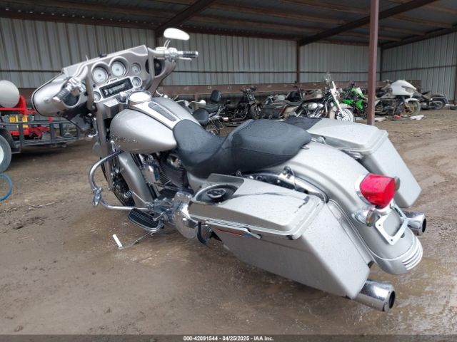 2009 HARLEY-DAVIDSON FLHX 1HD1KB4179Y638658 Photo 2