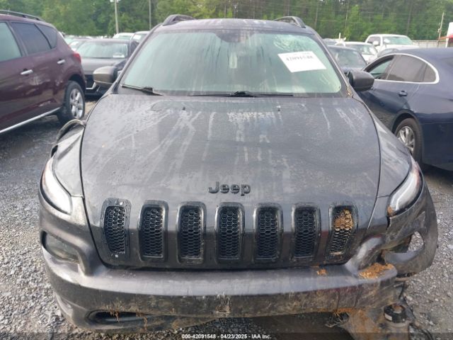 1C4PJLCB4JD513885 Jeep Cherokee Latitude Fwd