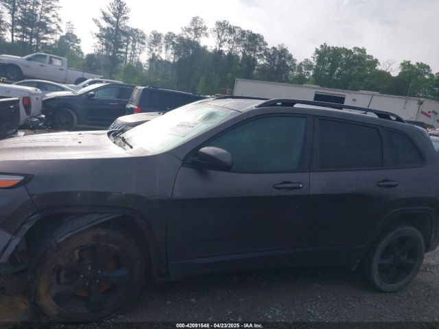 1C4PJLCB4JD513885 Jeep Cherokee Latitude Fwd