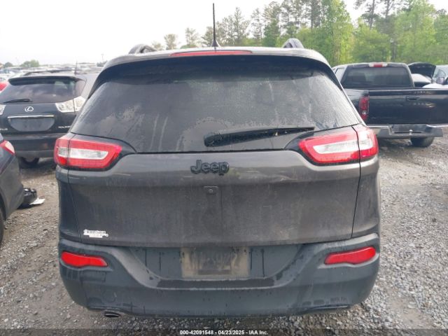 1C4PJLCB4JD513885 Jeep Cherokee Latitude Fwd
