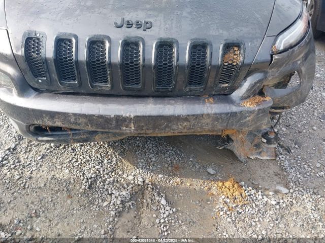 1C4PJLCB4JD513885 Jeep Cherokee Latitude Fwd