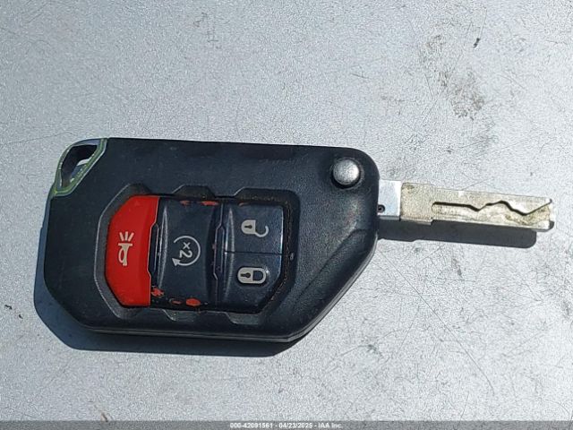 1C4HJXDG8JW127299 Jeep Wrangler Unlimited Sport S 4x4