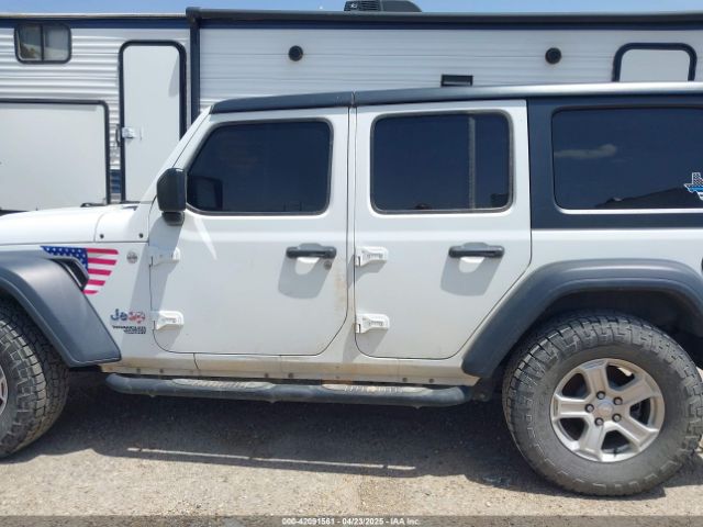 1C4HJXDG8JW127299 Jeep Wrangler Unlimited Sport S 4x4