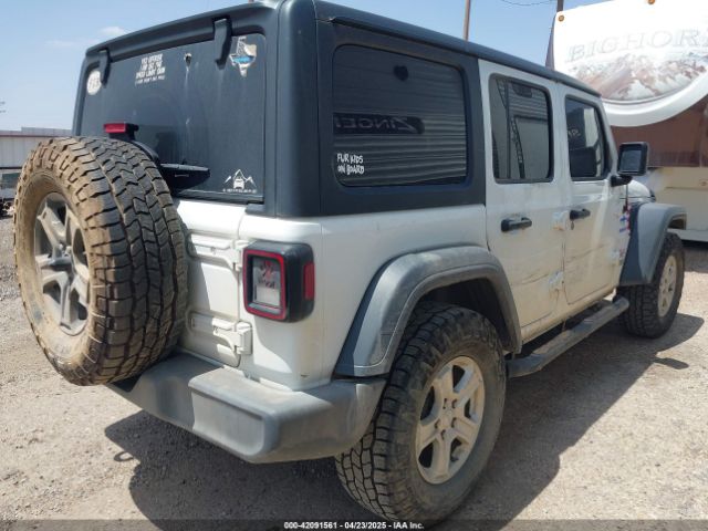 1C4HJXDG8JW127299 Jeep Wrangler Unlimited Sport S 4x4